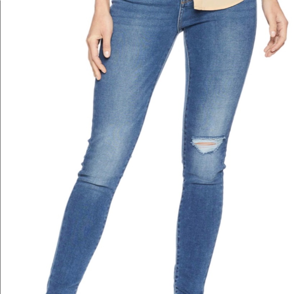Levi’s 720 High Rise Super Skinny 26